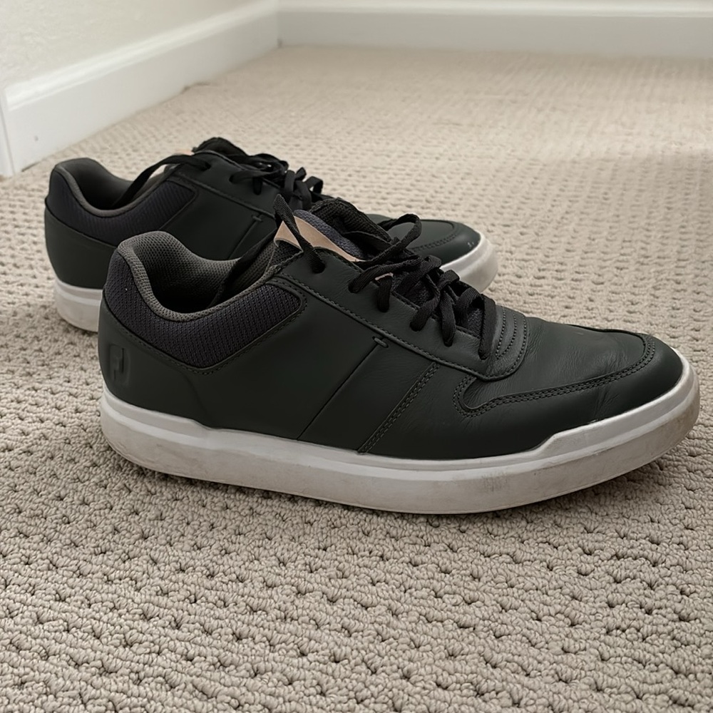 FootJoy Mens contour casual golf shoe (size 11)